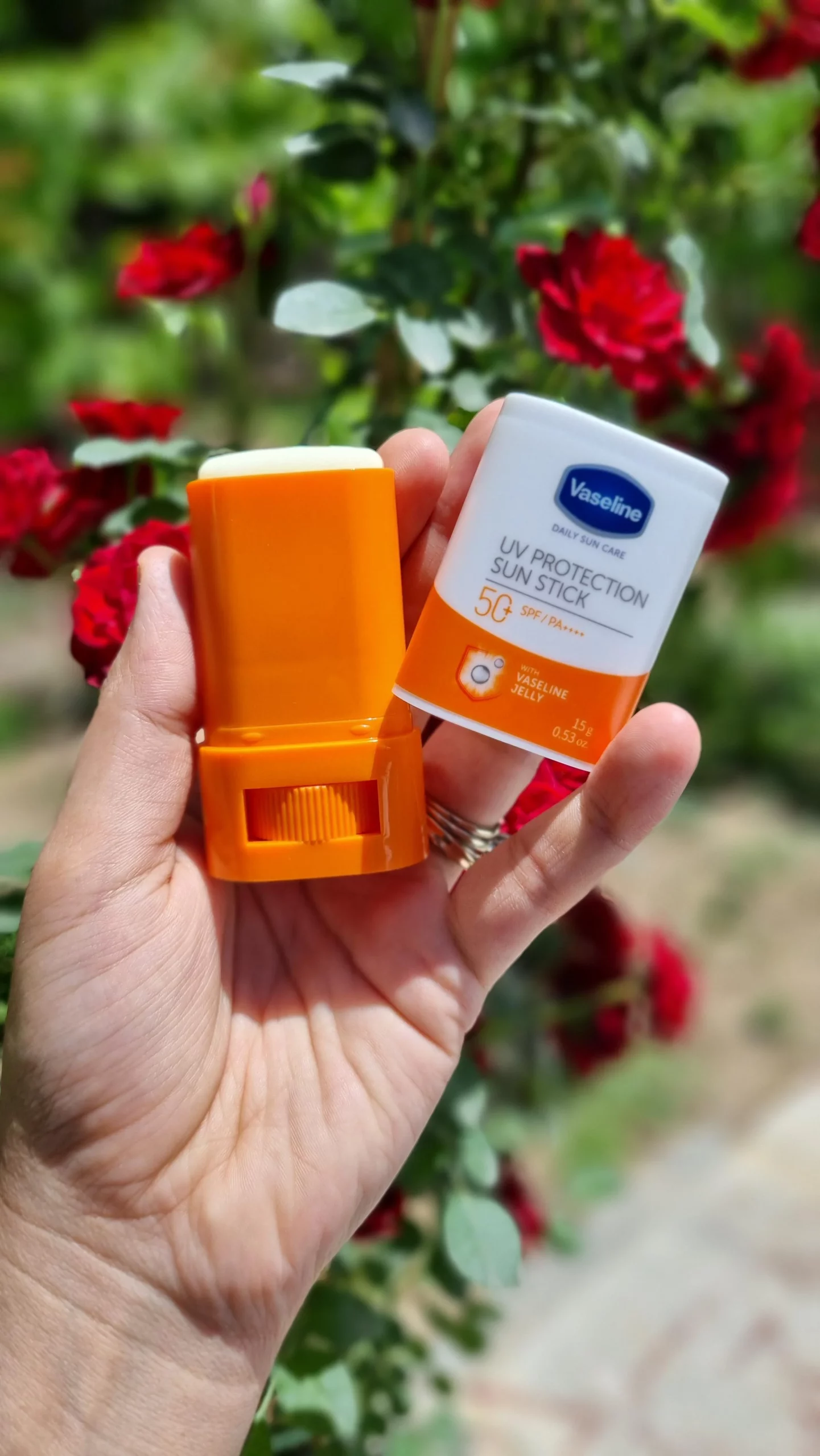 20250506_113608 ضد آفتاب استیکی وازلین Vaseline وزن 15 گرم SPF 50 - Image 3